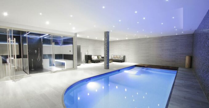 Piscine intérieure