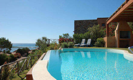 piscine semi enterrée